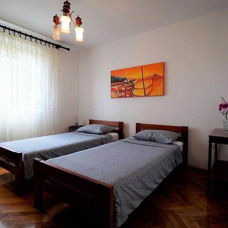 Ferienwohnung Nada 5 - Apartman S Pogledom Na More Pula Exterior foto