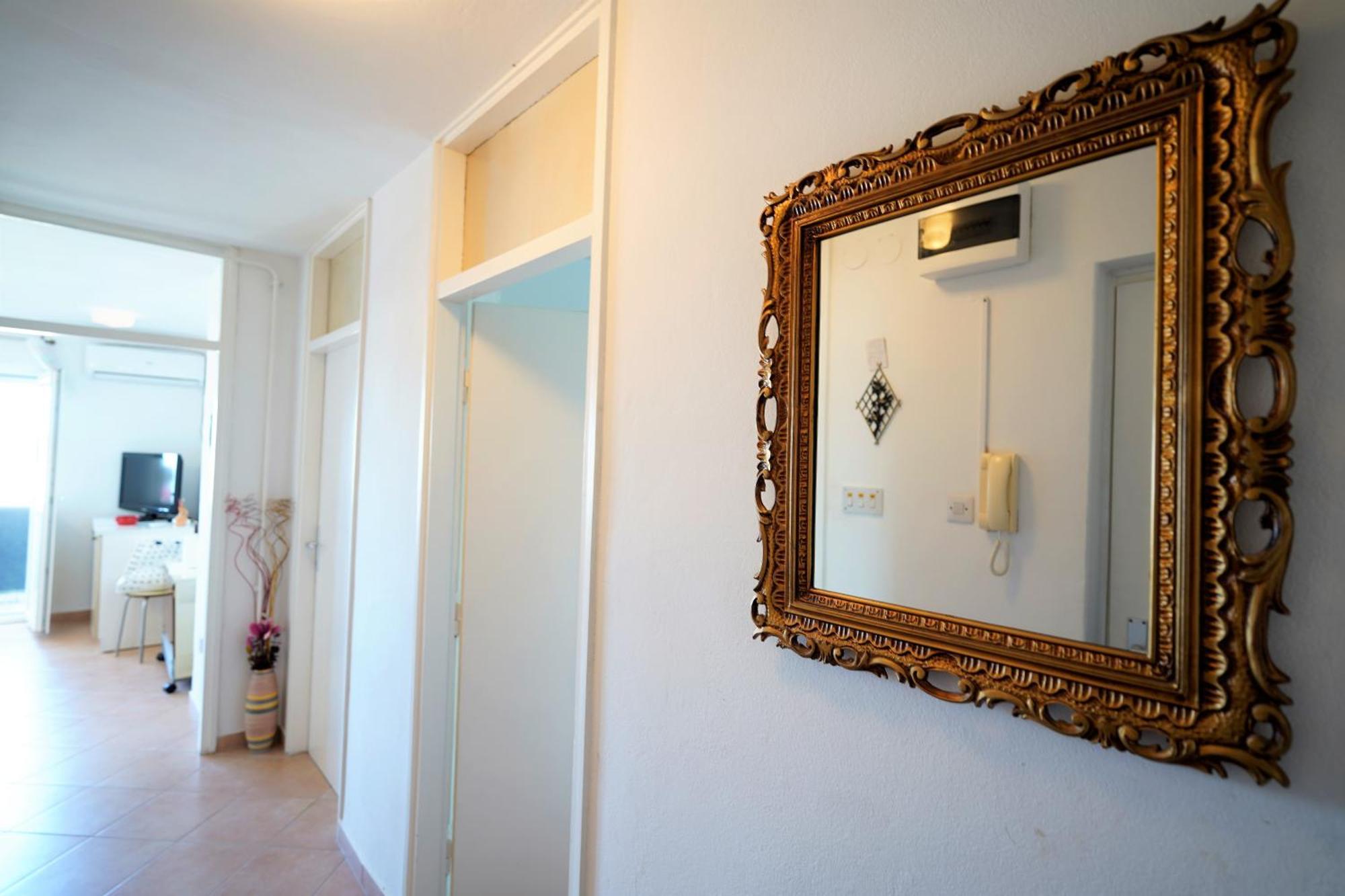 Ferienwohnung Nada 5 - Apartman S Pogledom Na More Pula Exterior foto